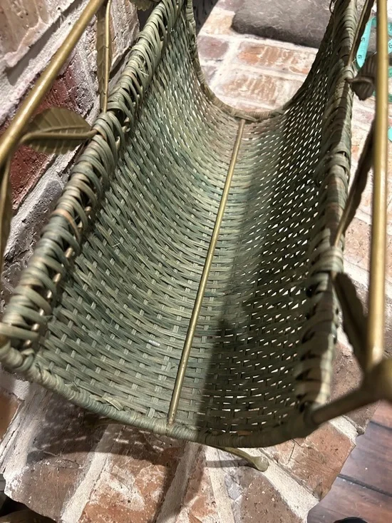 Vintage Wicker Magazine Rack with Brass Leaf Accents - Green - Picture 4 of 10